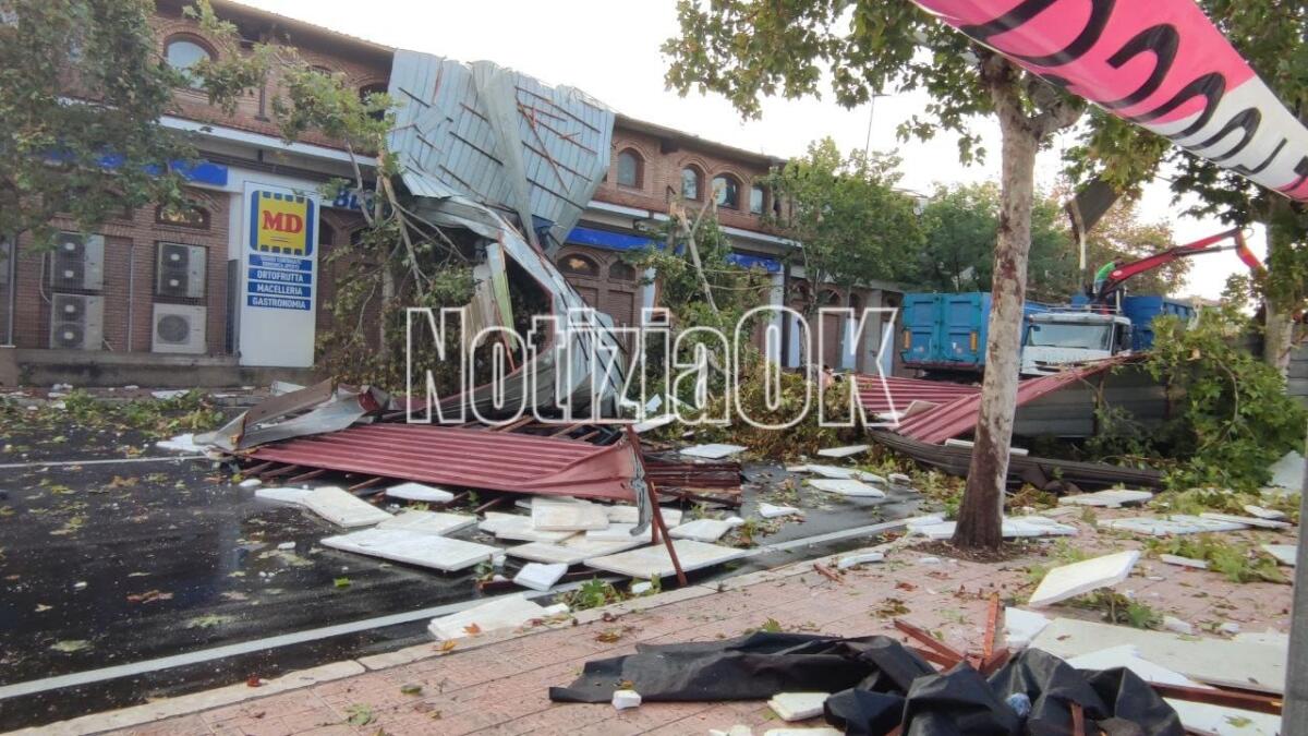 (Foto) Crotone, il giorno dopo: le immagini dei danni registrati in via Giuseppe di Vittorio -