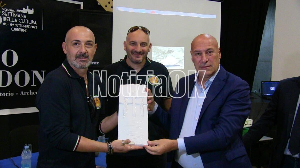 (VIDEO) Crotone, col Premio Poseidon un encomio ai volontari a Steccato di Cutro - 