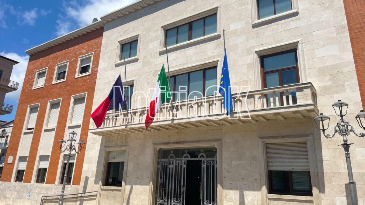 Crotone, morte della piccola Annamaria: il sindaco proclama il lutto cittadino - 