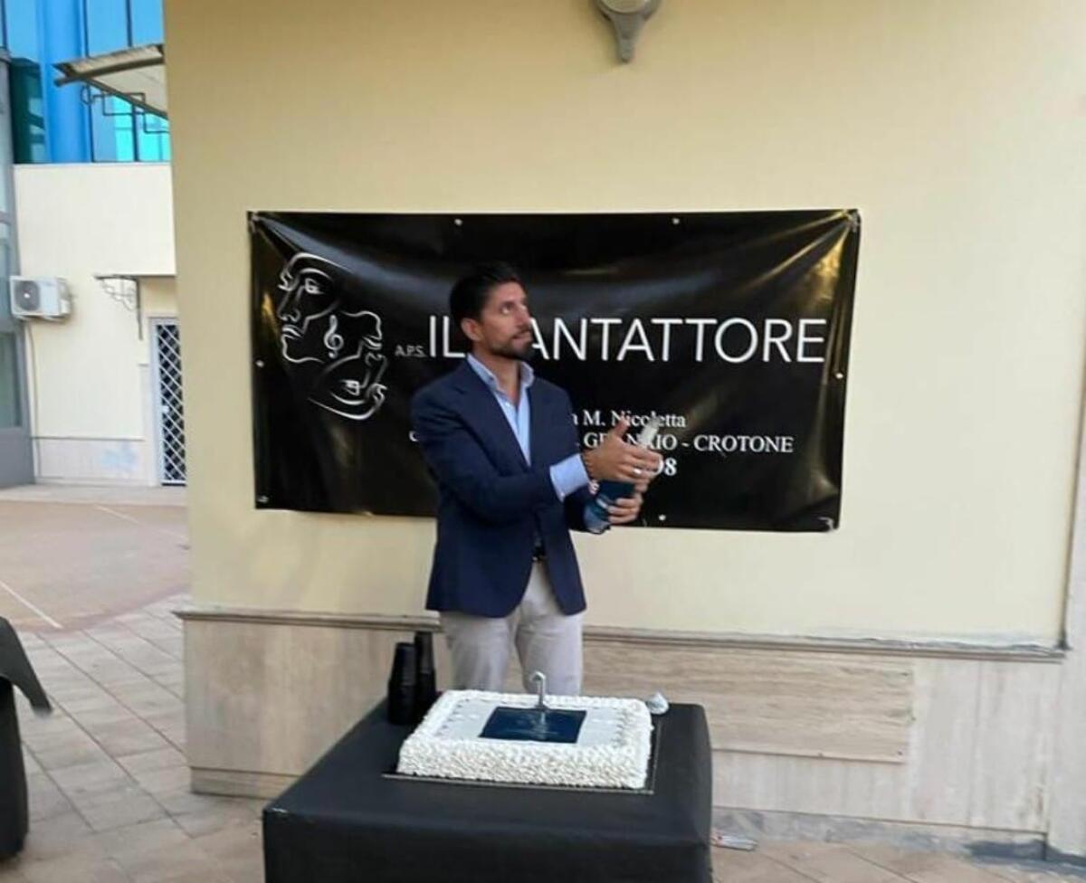 Crotone - Il Cantattore riapre le porte e spegne la sua prima candelina - 