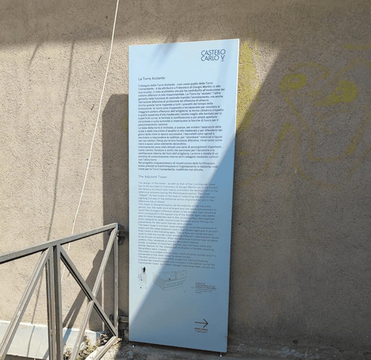 Crotone - Al Castello finalmente arrivano i totem - 