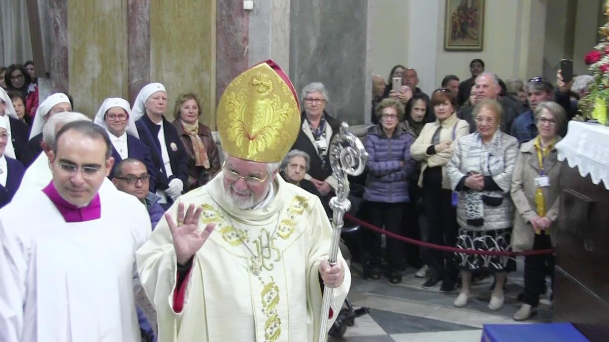 Padre Giancarlo Bregantini, e quel sorriso semplice rivolto ai crotonesi - 