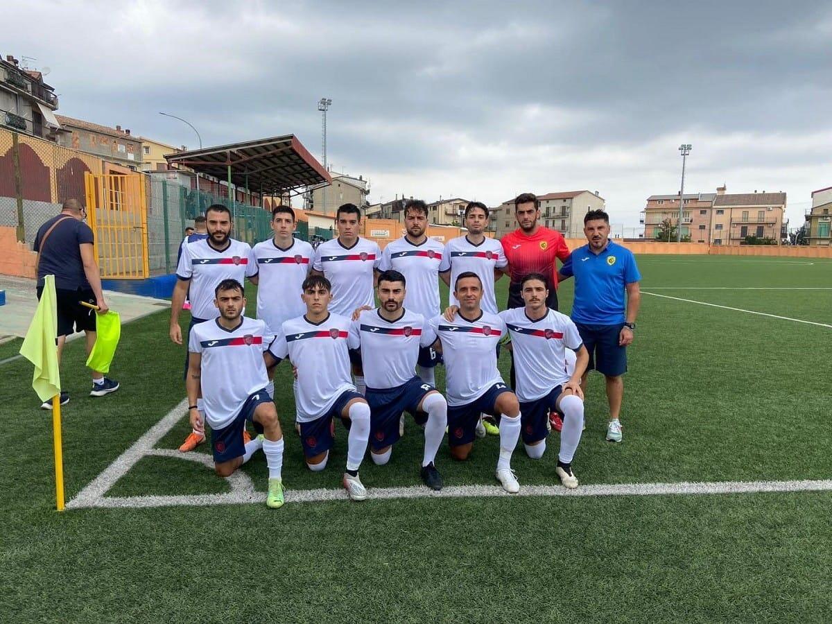 Prima Categoria - Non poteva esserci inizio migliore per l'Aek Crotone - L'Aek Crotone di mister Maiolo