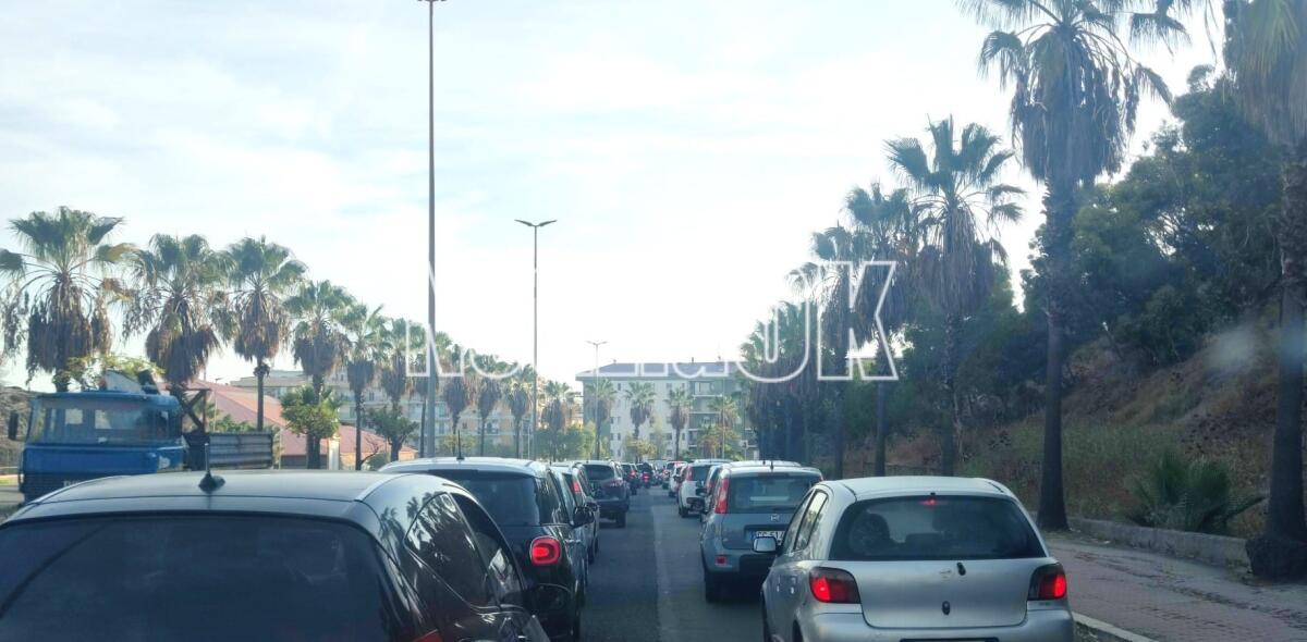 Crotone, inizia la scuola e tornano traffico e clacson - 
