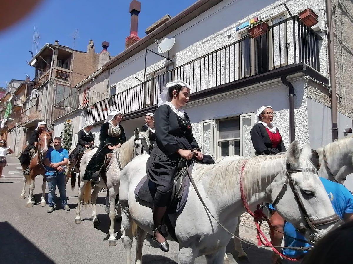 A jacchera e la serenata, a Savelli si torna indietro nel tempo - 
