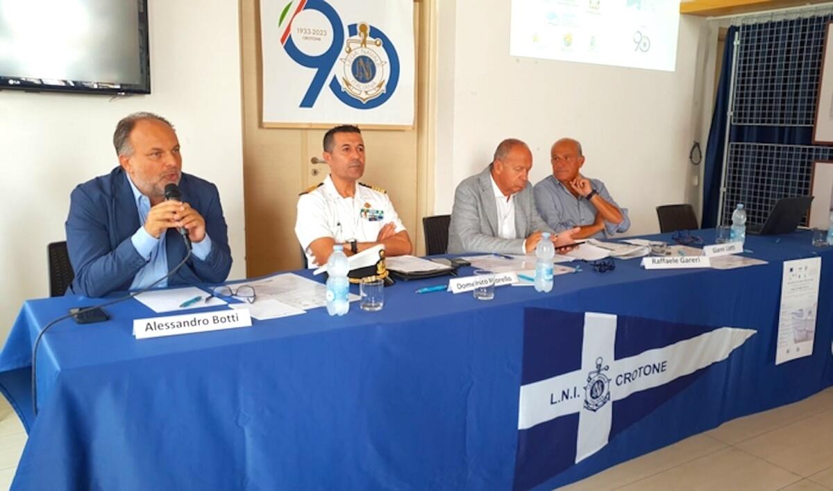 Pesca,  sviluppo e tutela nell' Area Marina Protetta di Capo Rizzuto: il confronto - 