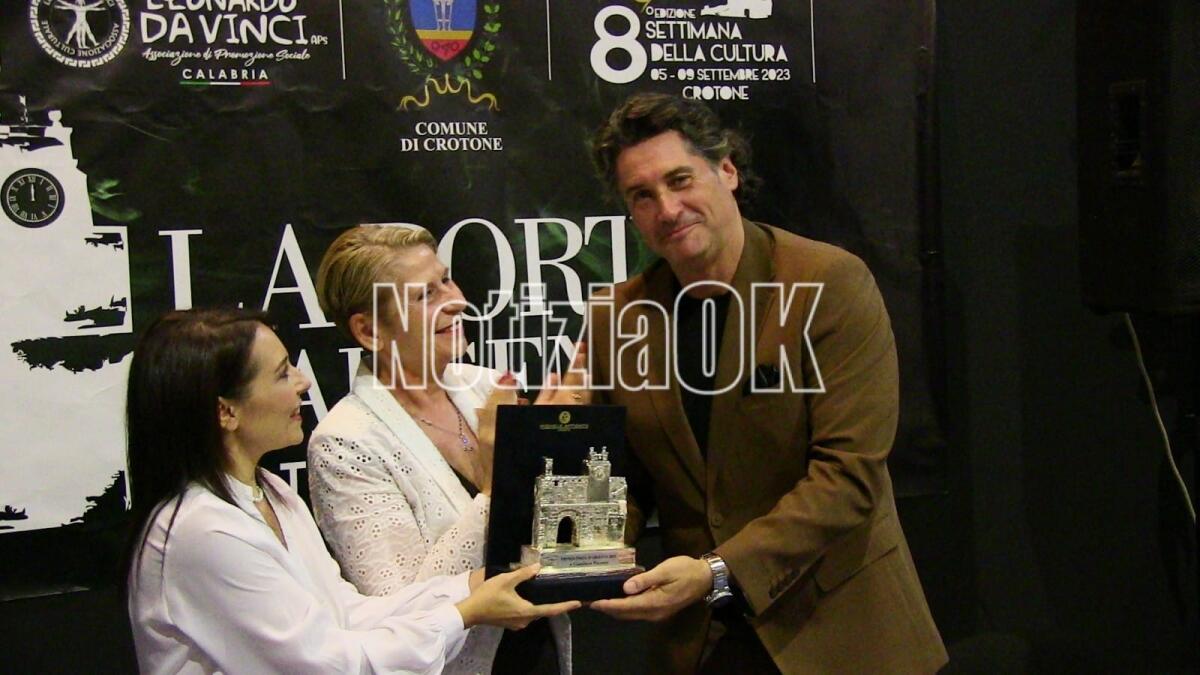 Crotone - Il Premio Porta d'Argento a Gianluca Facente: "La nostra storia potrebbe aiutarci" - 