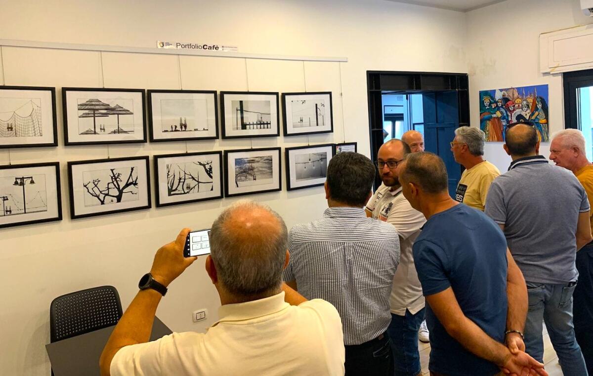 Portfolio Cafè, esposta presso il Bar Lux la mostra “Key Manhattan” di Domenico Perpiglia - 