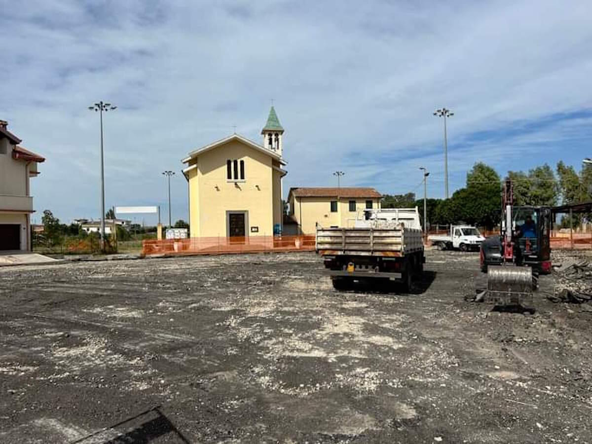 Isola di Capo Rizzuto, partiti i lavori di riqualificazione della Piazzetta di Sant'Anna - 