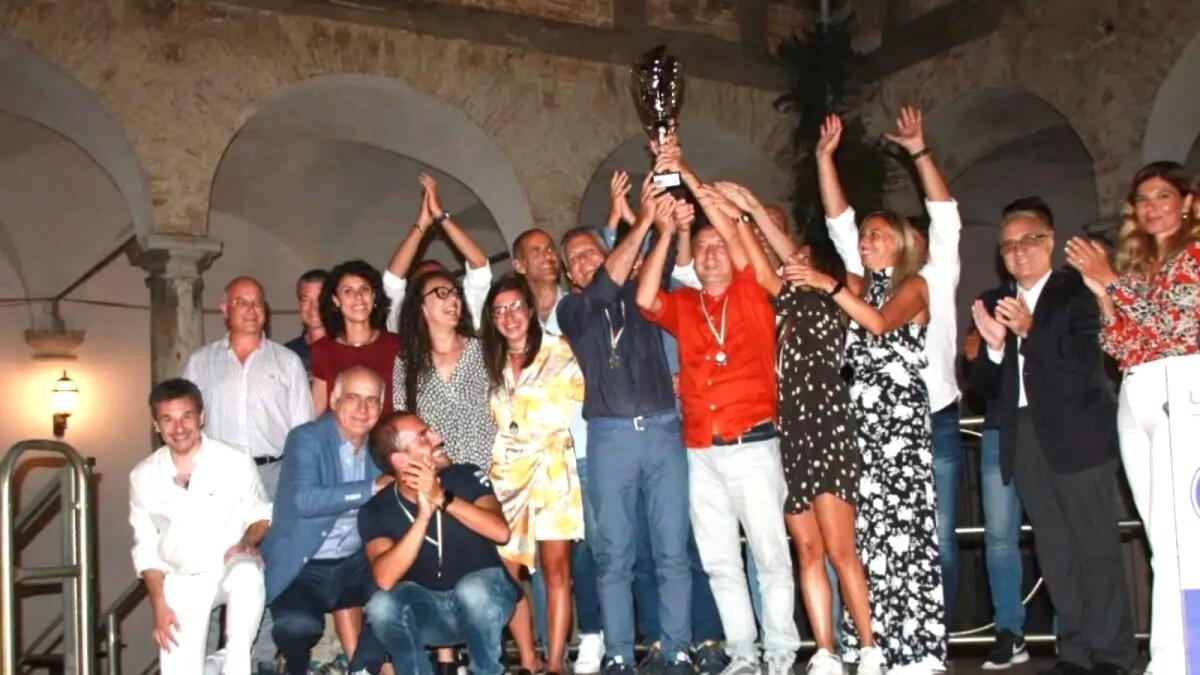 L'Unical sfida 20 Atenei ed alza la Coppa del Campionato Nazionale di Tennis - 
