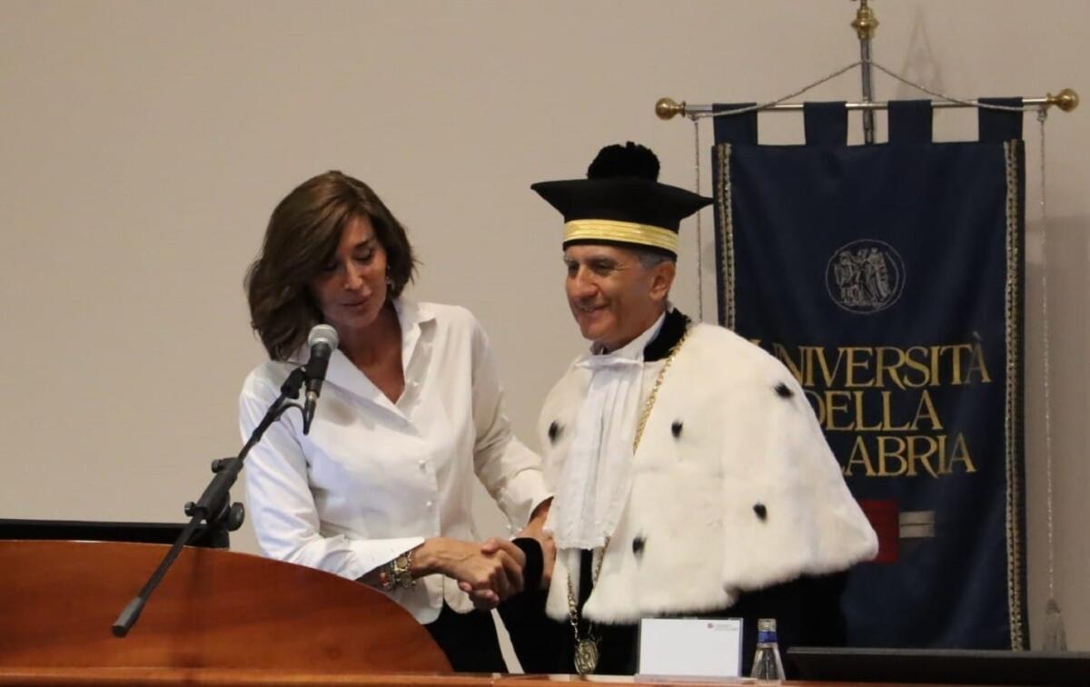 Unical - La Ministra Bernini alla inaugurazione dell'anno accademico ma monta la protesta - 