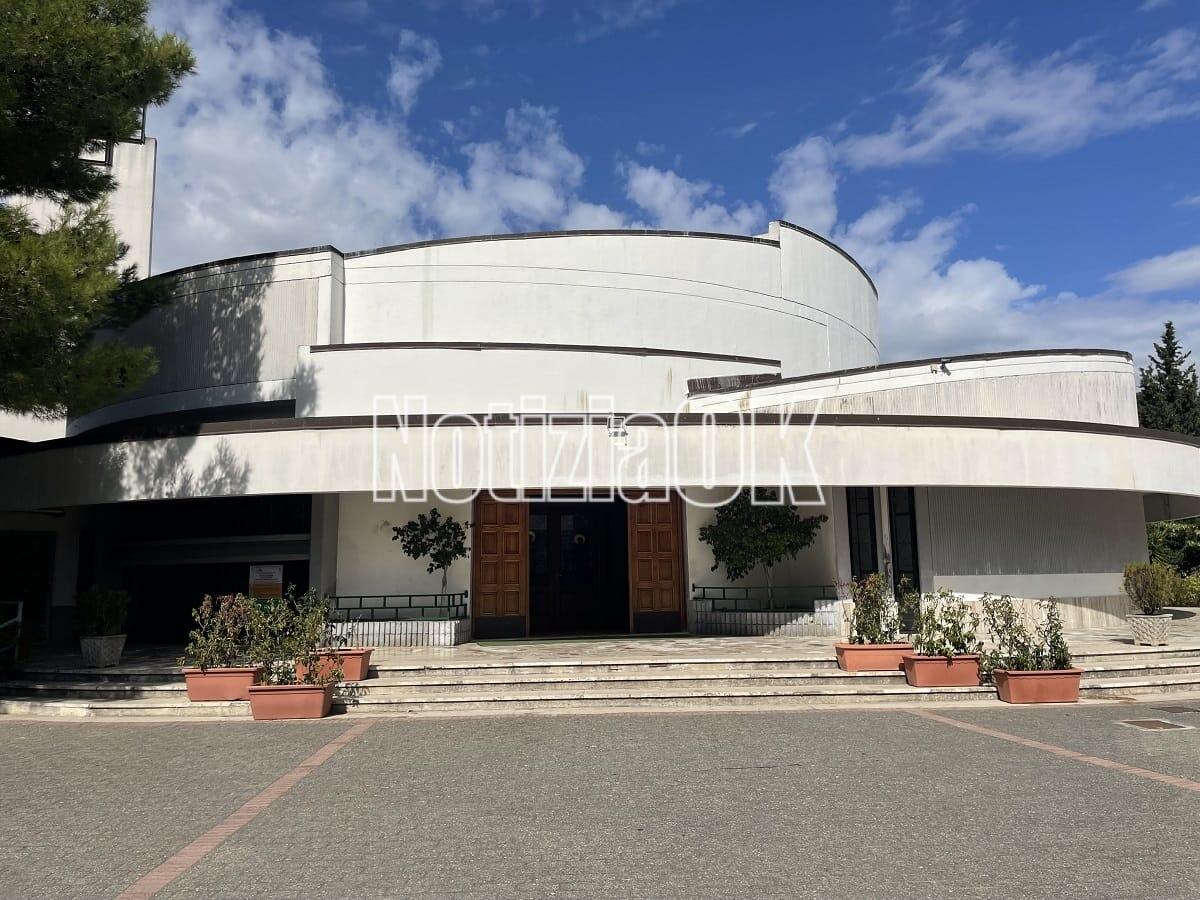 Crotone - Lutto cittadino: oggi i funerali della piccola Annamaria - La Chiesa di San Paolo, Crotone