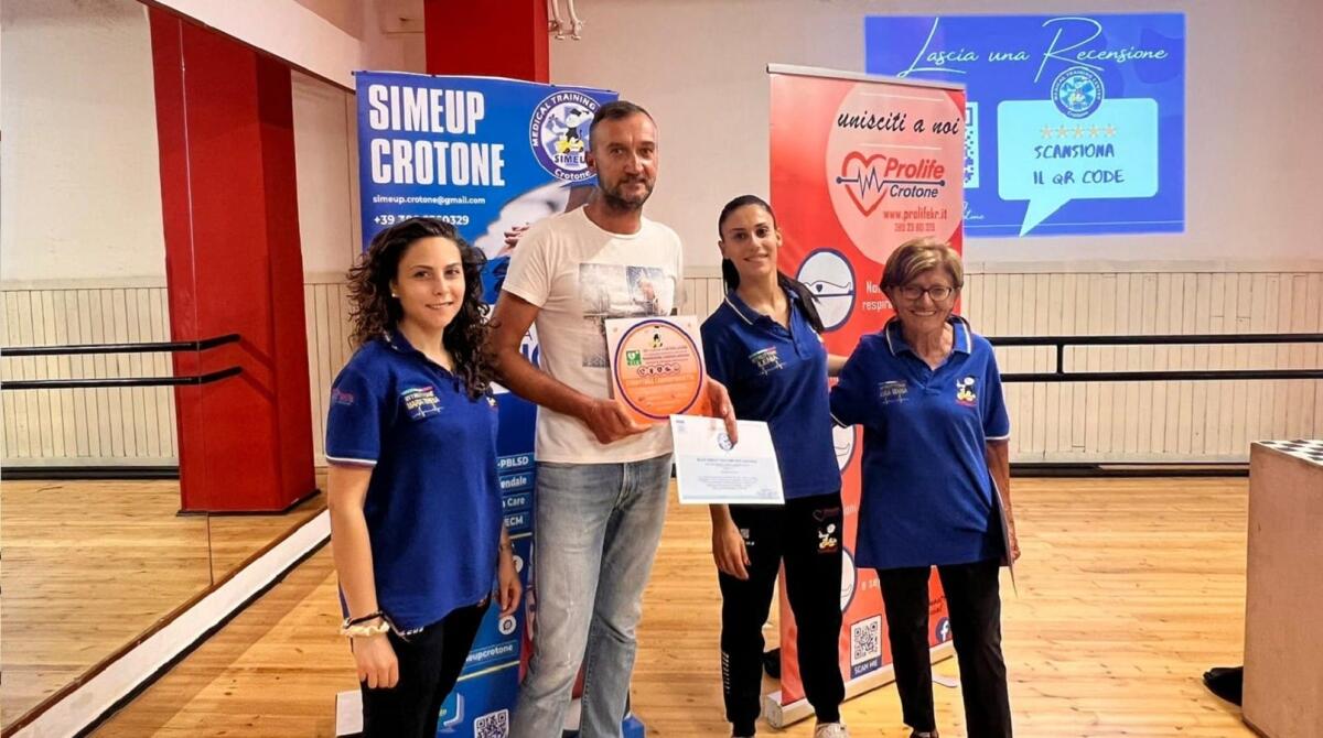 Il Beach Volley Crotone abbraccia la sicurezza cardiaca - 