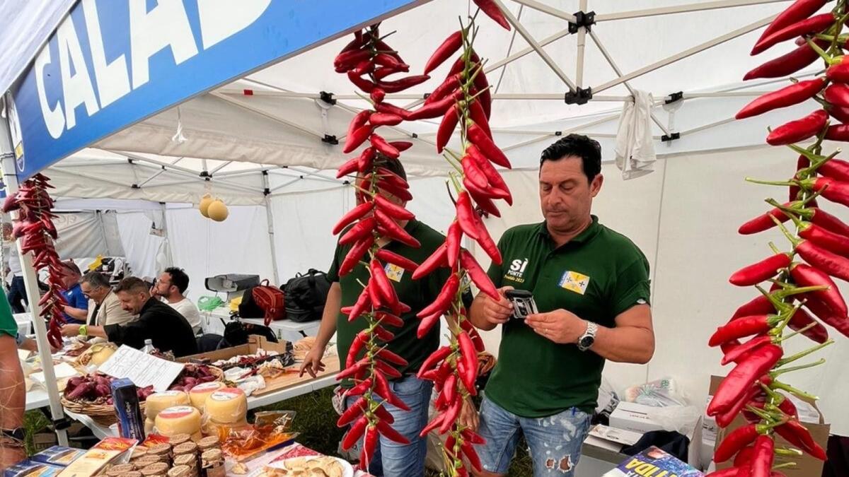 A Pontida la Lega promuove le eccellenze gastronomiche calabresi - 