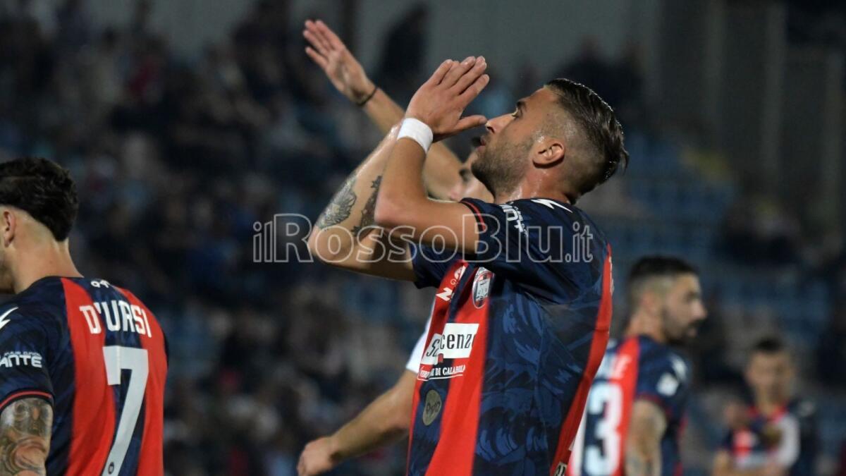 #GiuglianoCrotone | Tra poco il secondo allenamento prima della trasferta - 
