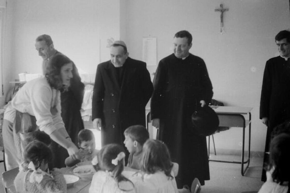 Lo sapevi? Monsignor Pietro Raimondi fu chiamato “il Vescovo del popolo” - Monsignor Pietro Raimondi insieme a Don Ottorino Zanon