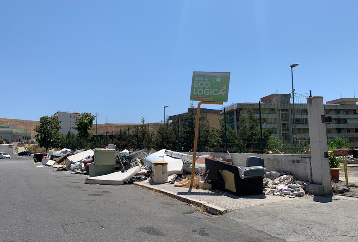 Crotone - Nuovi orari di apertura delle isole ecologiche - 