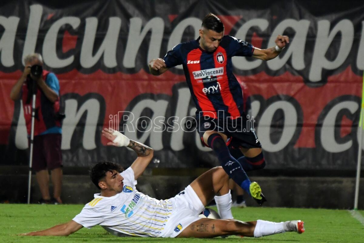 #CrotonePicerno | I convocati di Zauli: 27 calciatori a disposizione per la sfida casalinga - 