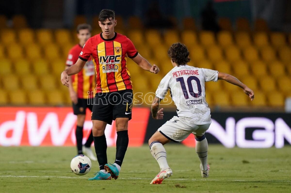 #BeneventoCrotone 3-2 | Crotone dal doppio volto: illude per un'ora e poi affonda sotto i colpi delle streghe - 