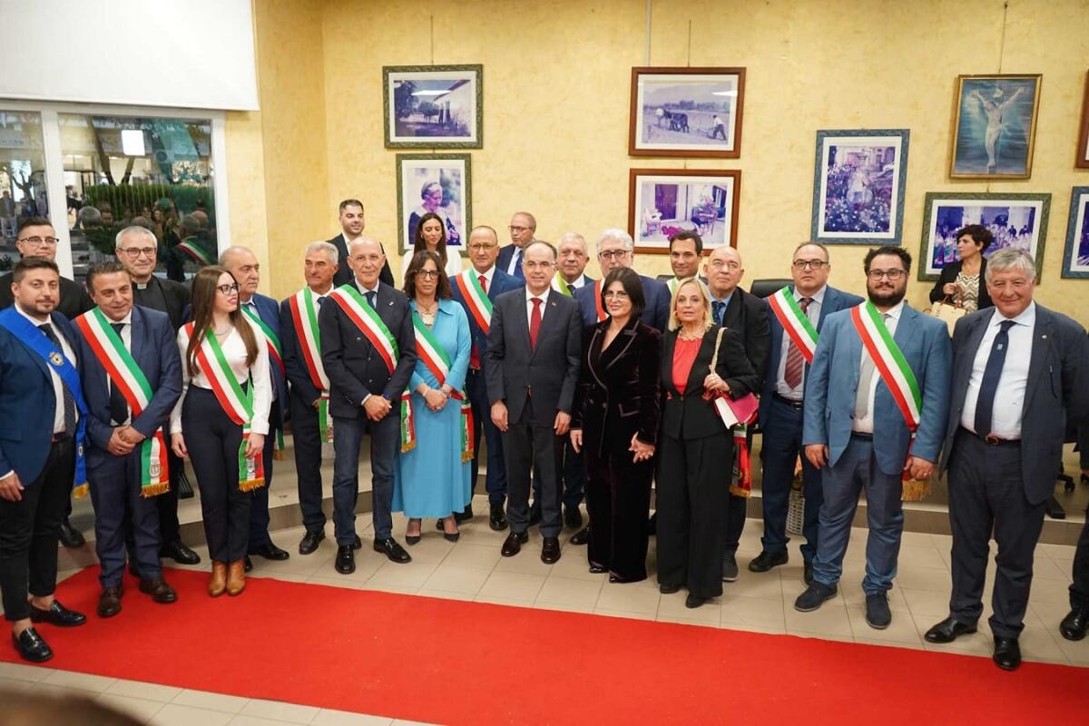 Il presidente dell'Albania continua ad incontrare le comunità arbëreshe di Calabria - 