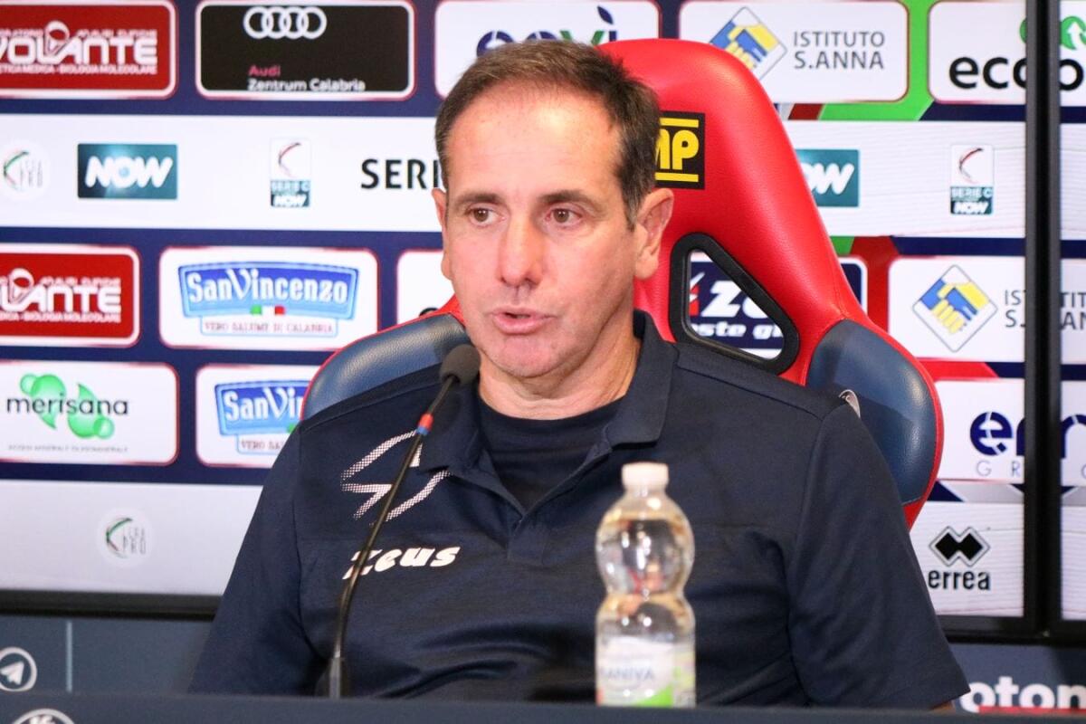 #TarantoCrotone 2-1 | Mister Zauli: "Così è troppo facile per gli avversari" - 