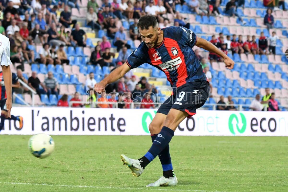 Serie C | Crotone, è sempre Guido Gomez a trascinare l'attacco - 