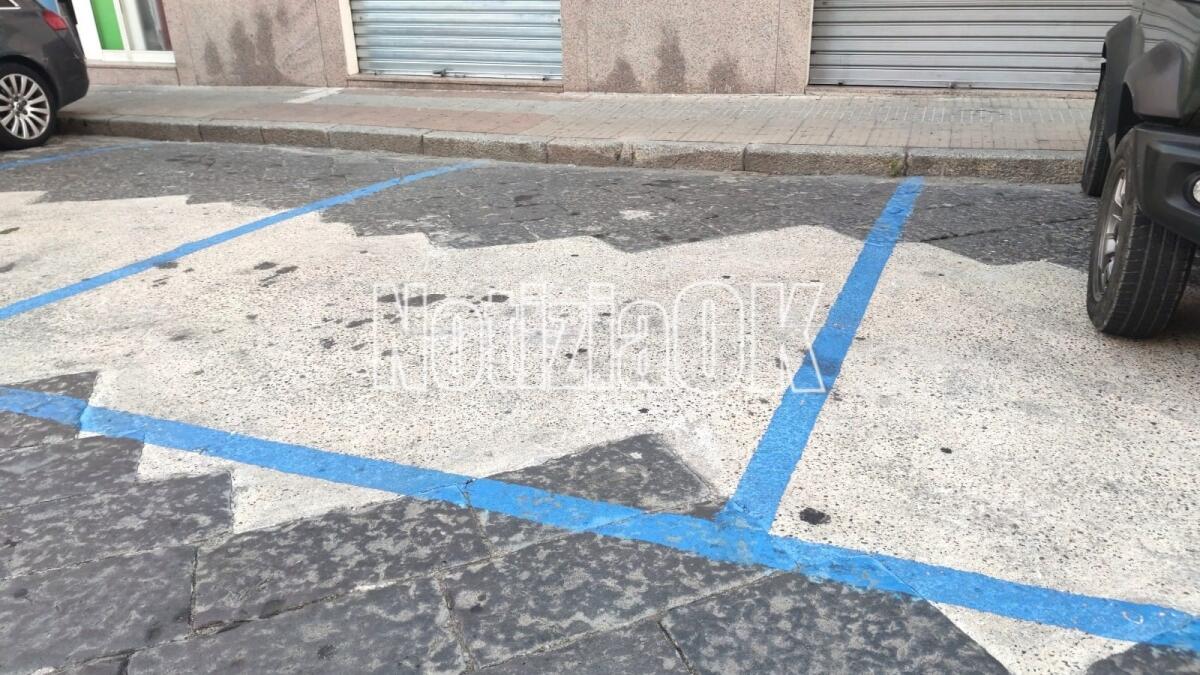 Nei quartieri di Crotone: le basole non ci sono, le strisce blu... - 