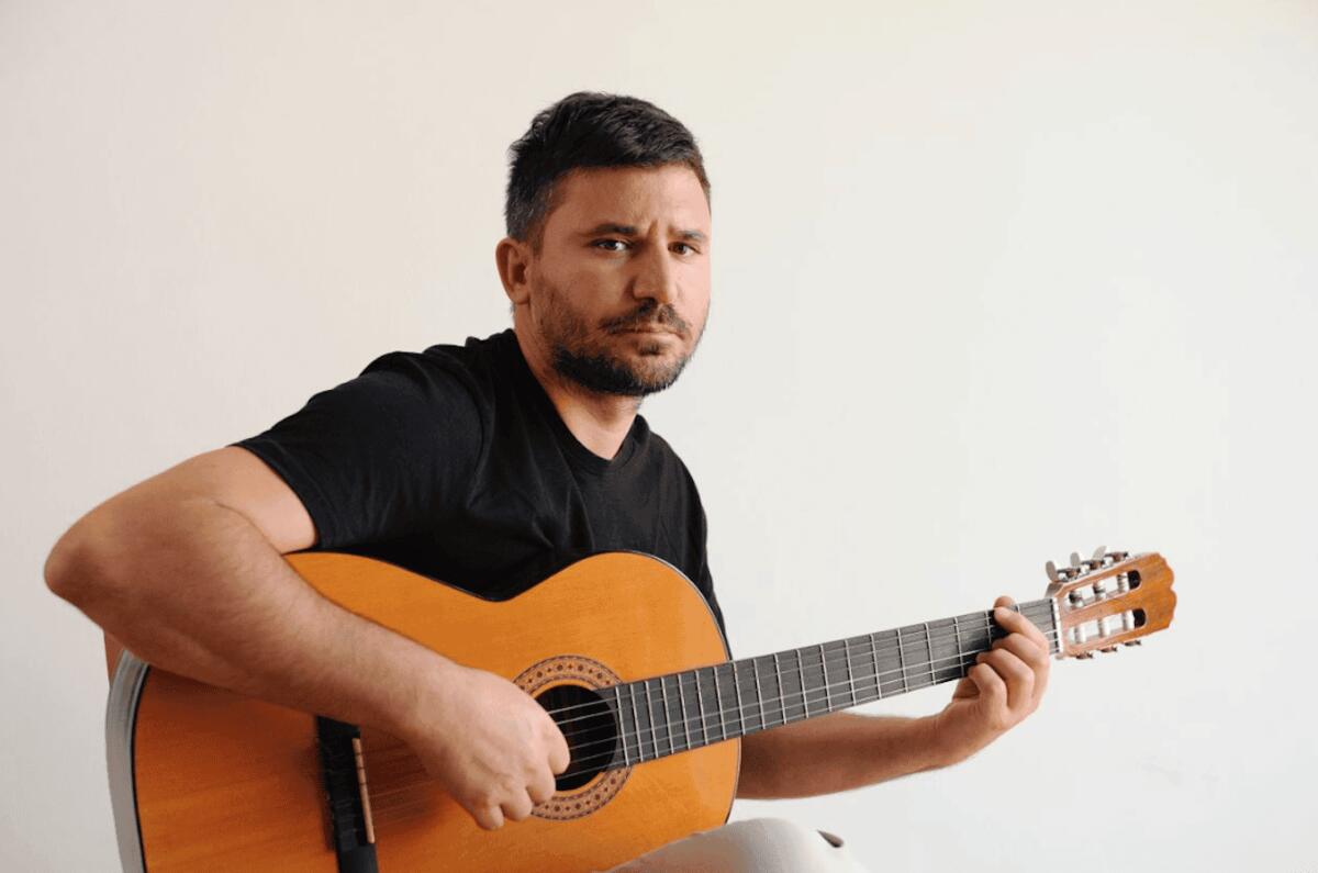 Il chitarrista petilino Renato Caruso ospite a "La Science de l'art" - 