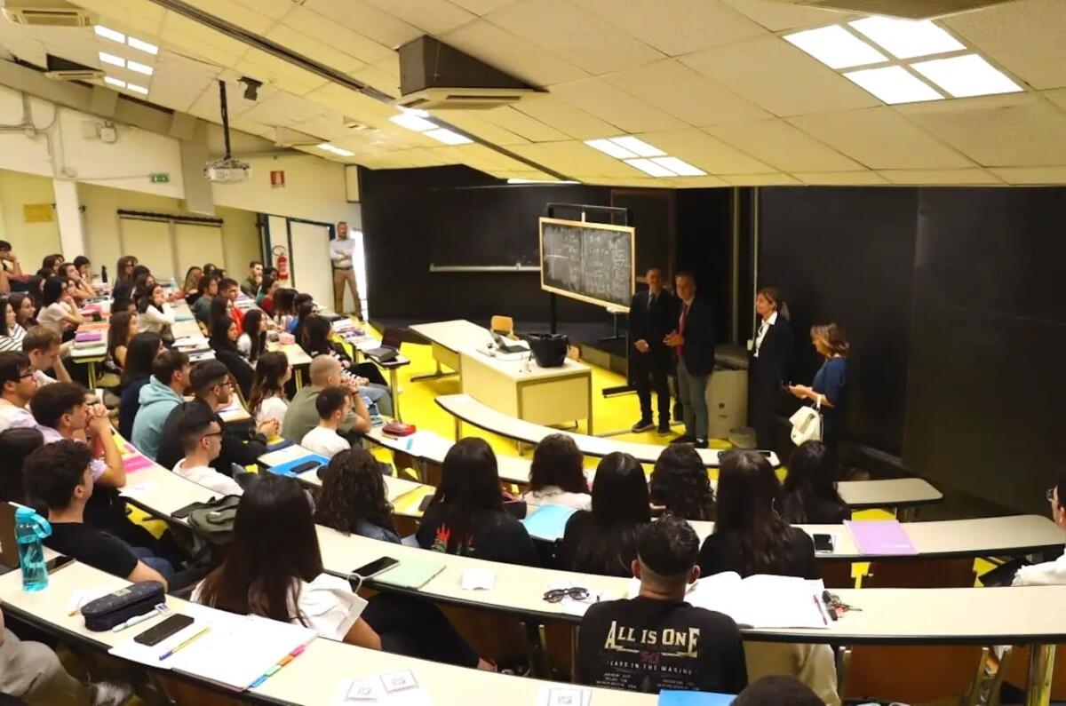 L'Università della Calabria apre le porte ai primi studenti del nuovo corso di Medicina - 
