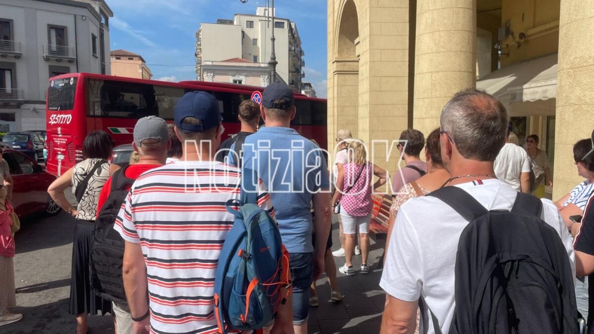 Crotone - Turisti tra le cantine di Cirò e Strongoli, "ma ci dicono che la città va curata" - 