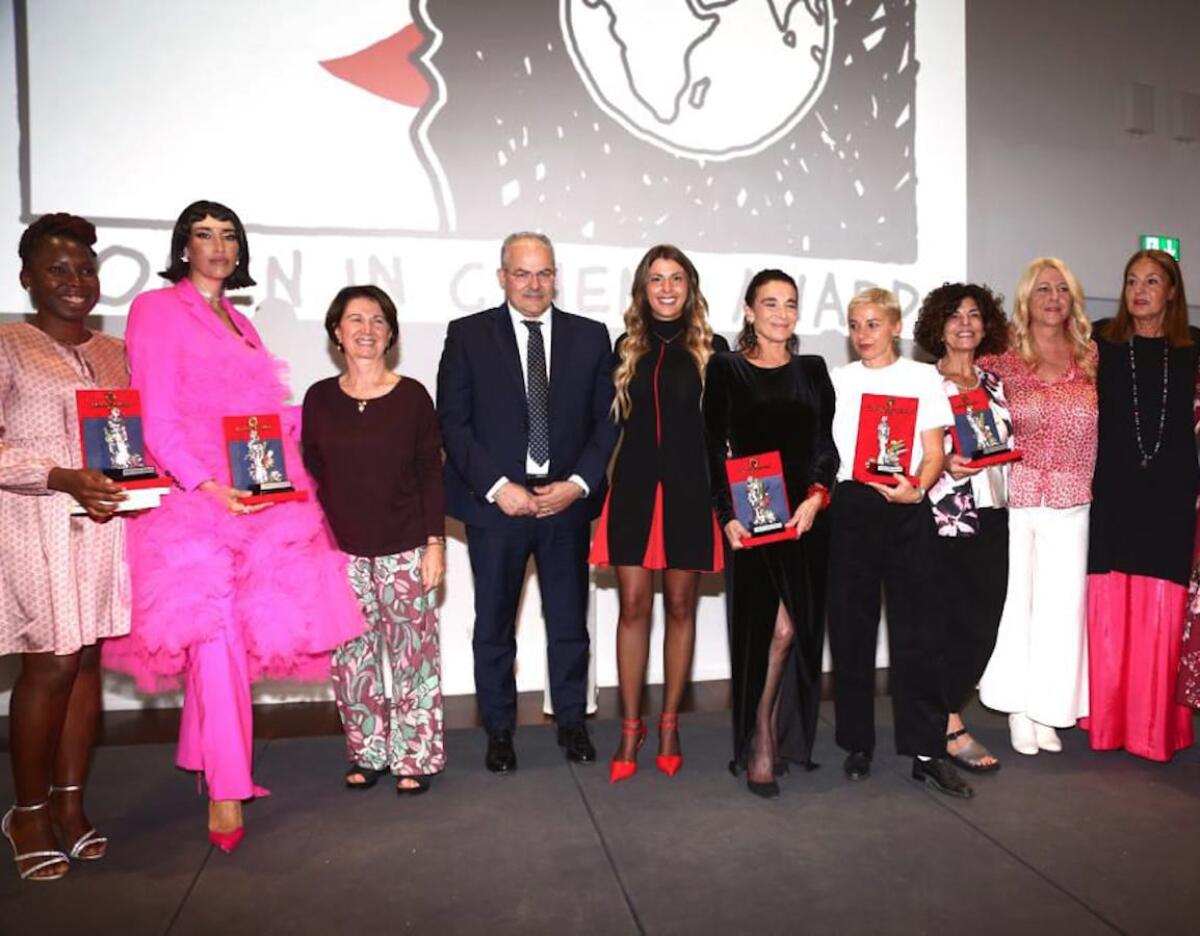 Affidato realizza premi per il “Women in Cinema Award” e il “Women for Women Against Violence” - 