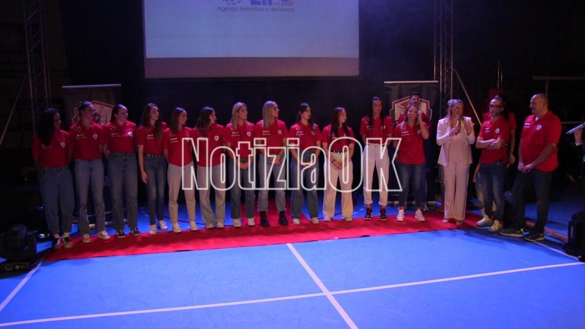Pallavolo - Oggi lo storico esordio per le rossoblù - 