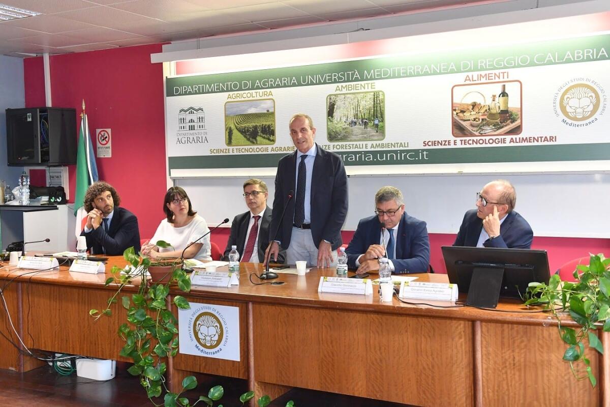 UniRC - Agraria, concluso con successo il Convegno “La moria del Kiwi: - 