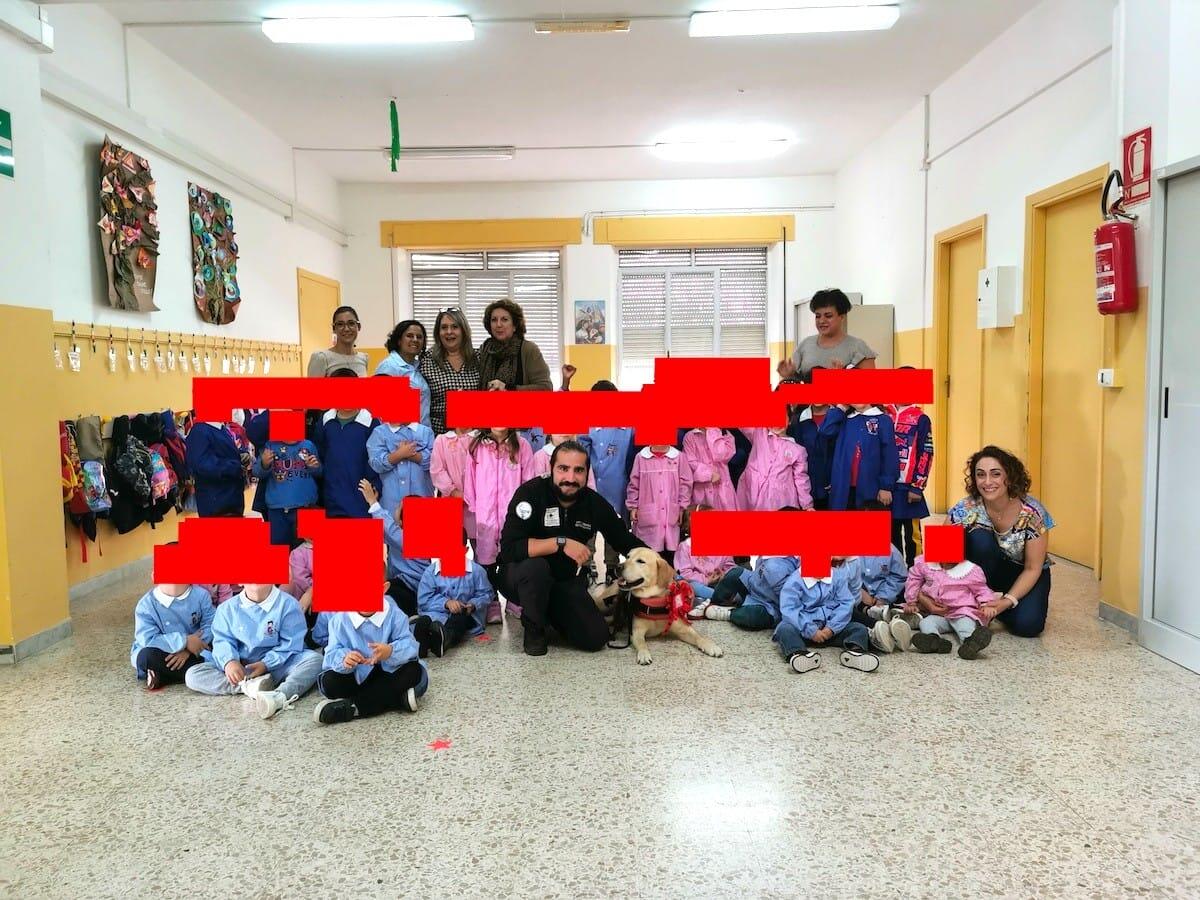 L'unità cinofila di salvataggio tra i banchi di scuola - 
