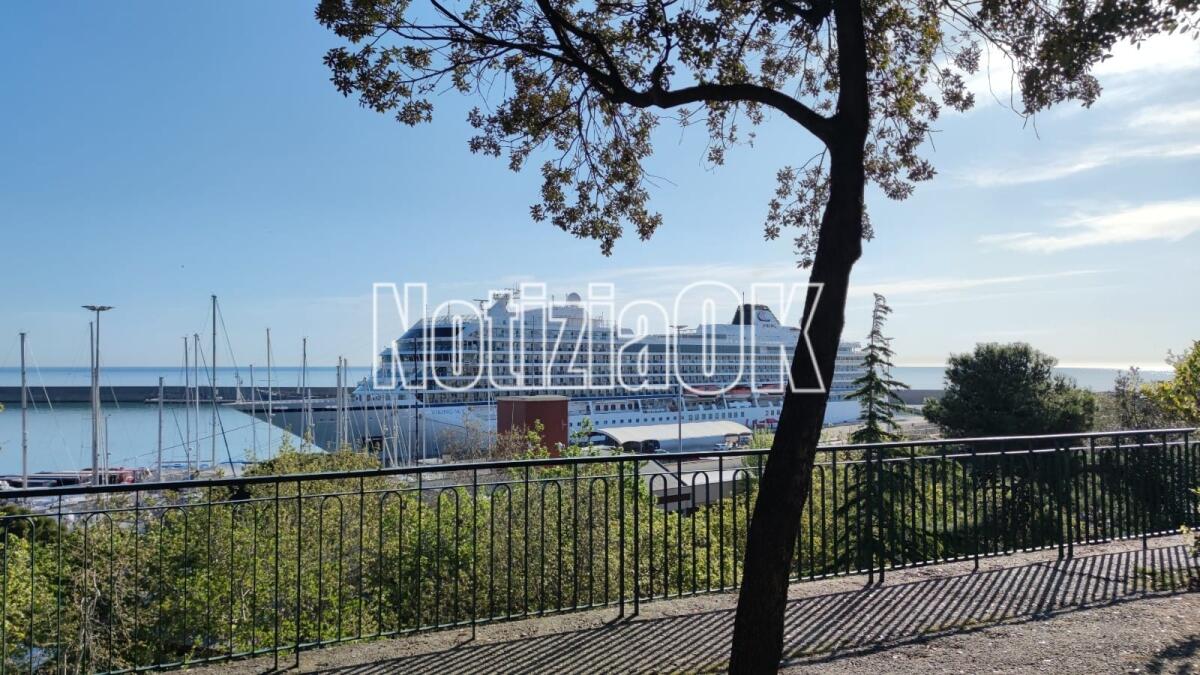Crotone, un San Dionigi "crocieristico" con i visitatori della Viking Sky - 