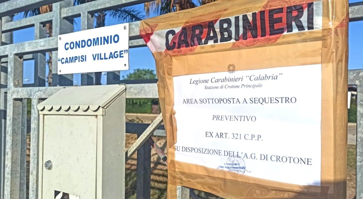 Lottizzazione abusiva, sequestrato condominio nel crotonese - 
