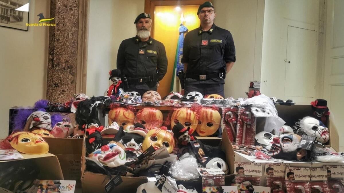 Halloween, controlli a tappeto: sequestri importanti anche a Crotone - 