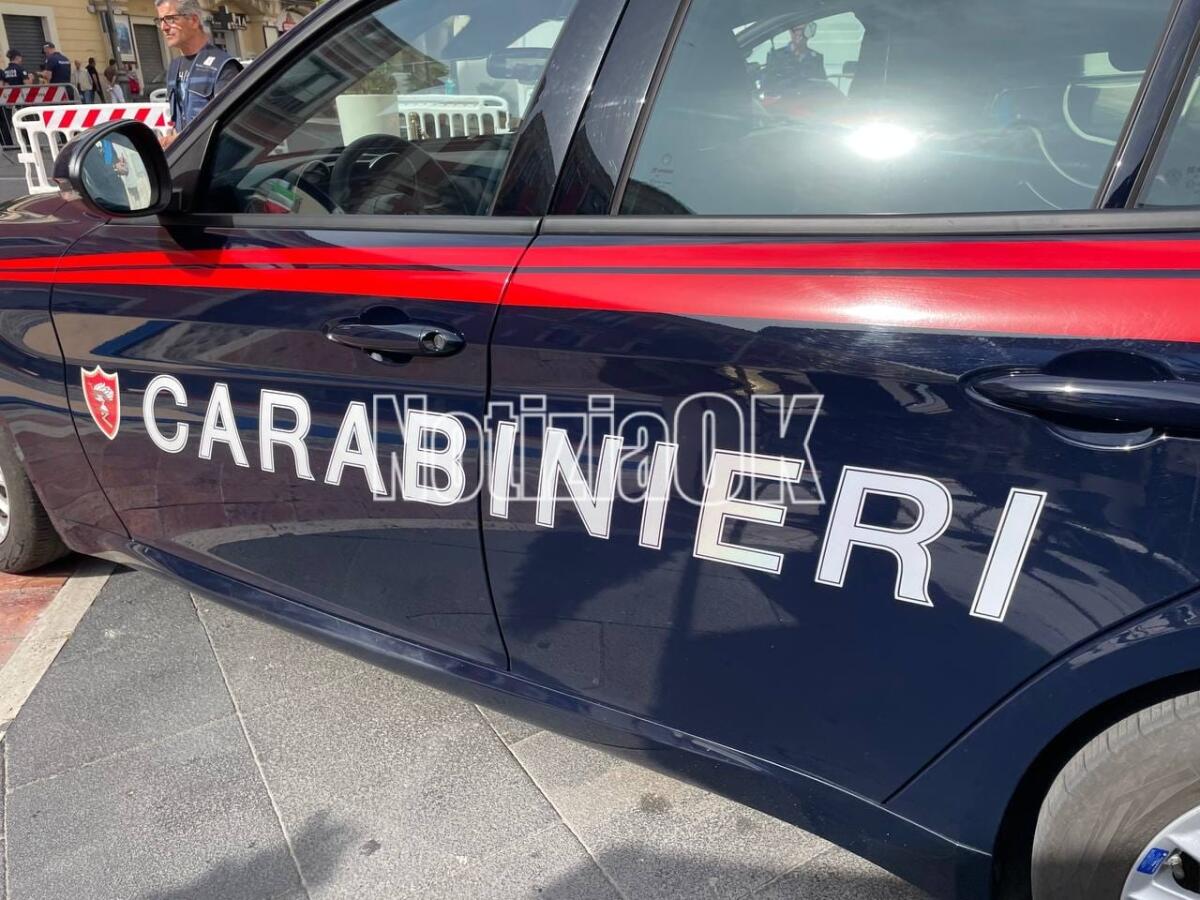 Stalking: perseguita l'ex compagna, ai domiciliari 42enne con braccialetto elettronico - 