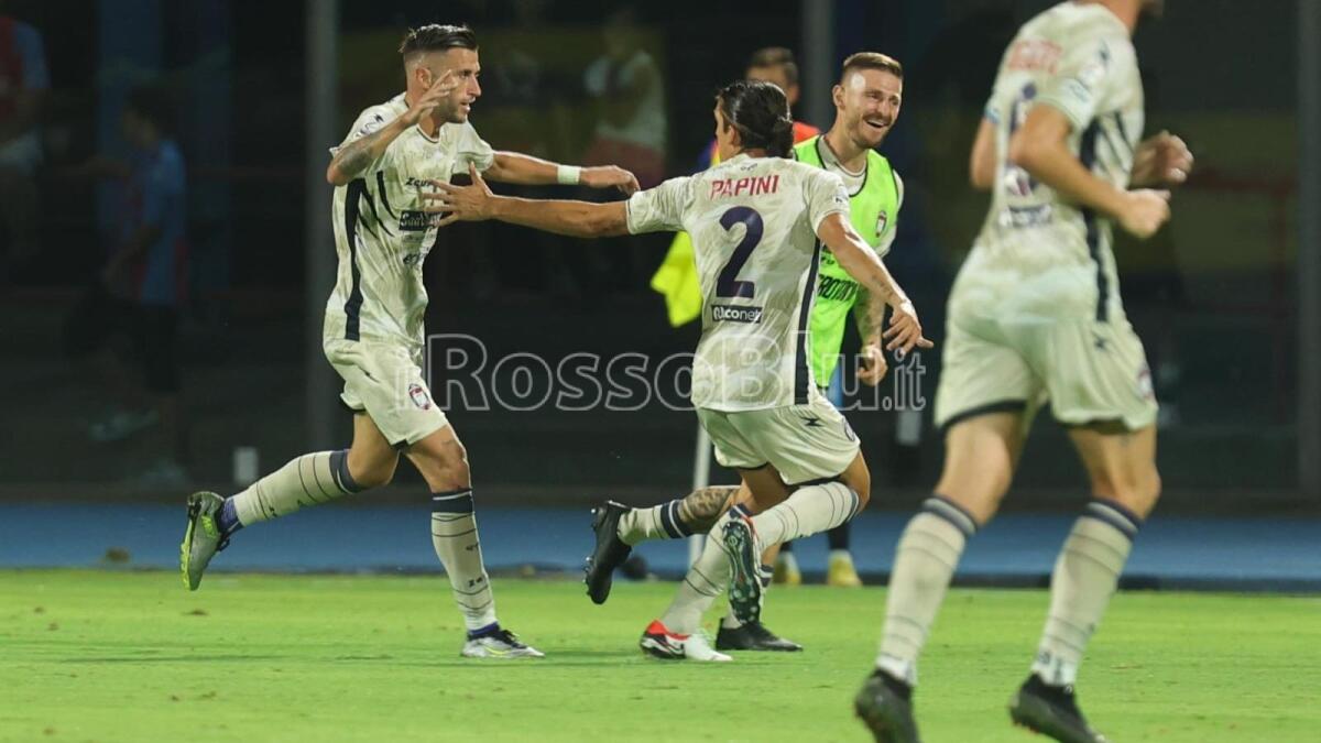 #CataniaCrotone  3-3| Il Crotone saluta la Coppa Italia ma a testa alta - 