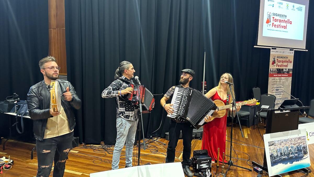 Segmento Festival, la tarantella vola in Australia con i suoni e le tradizioni di Calabria - 