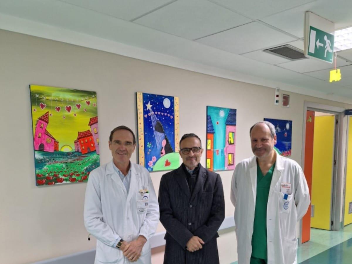 Una "galleria" in corsia per regalare sorrisi ai piccoli pazienti - 