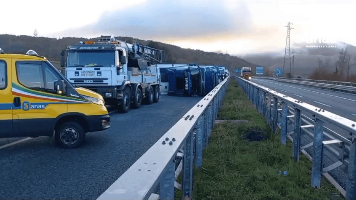 Chiuso tratto dell'A2 a Morano Calabro, in provincia di Cosenza - 