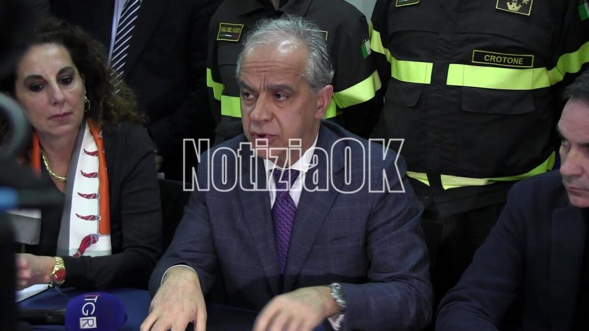 Crotone, il Ministro Piantedosi ritorna in città - 