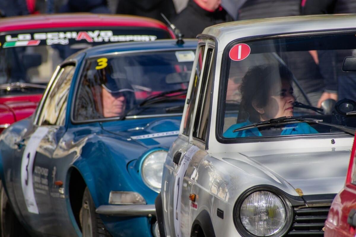 Le auto d'epoca pronte a sfrecciare sulle strade calabresi - 