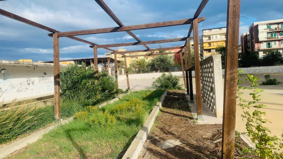 Crotone - Spazio inaugurato e dimenticato - 