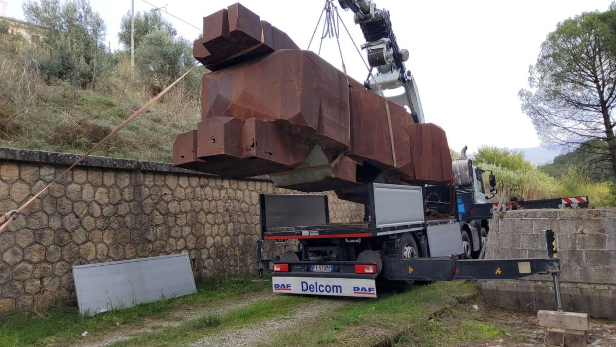 La scultura di Amerigo Tot “Catena spezzata” verso il restauro conservativo - 