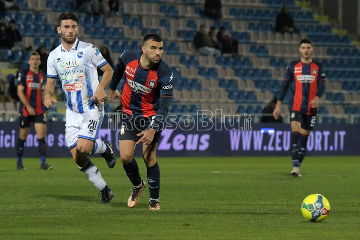#CrotoneMonterosi 2-1 | Vittoria arrivata agli sgoccioli grazie a Bruzzaniti - 