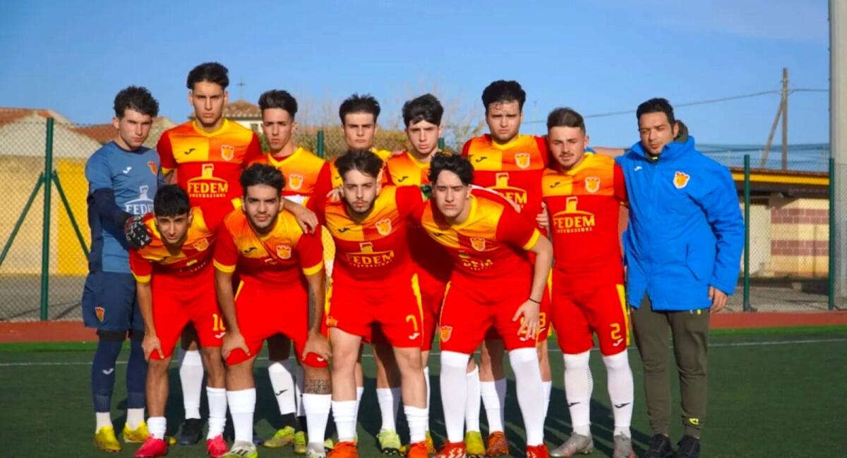 Under 19 - Si conclude il girone di andata con l'Isola capolista: l'Aek seconda della classe - Isola Capo Rizzuto Under   19