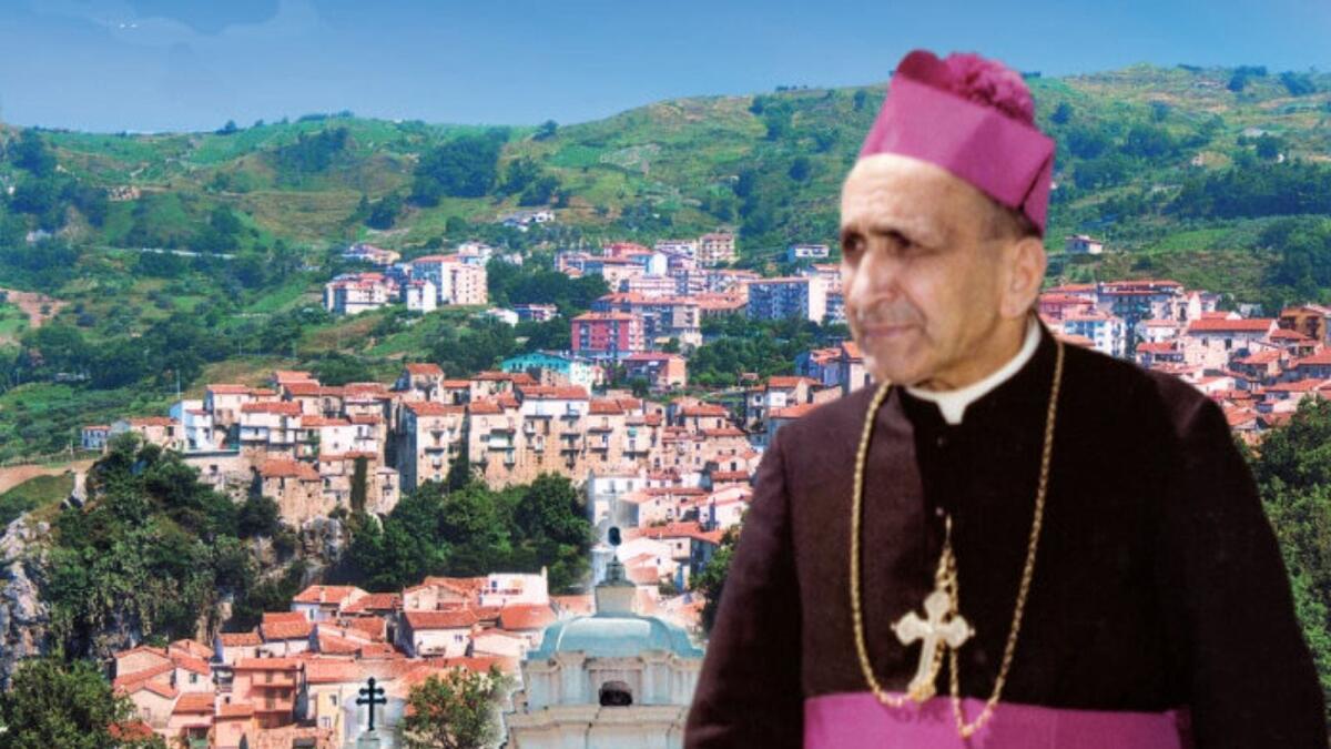 Pietro Raimondi, il Vescovo che accolse nella Curia di Crotone i profughi istriani - 