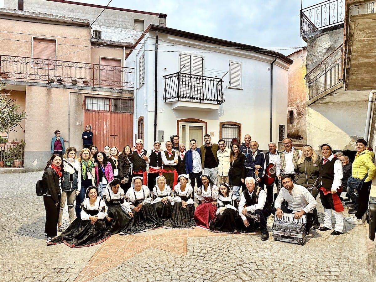 Arrivano i tour operator, l'arberia crotonese piace e conquista - 